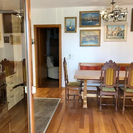 In Privlaka Mit Garten, Grill Und Terrasse Dom wakacyjny Nin